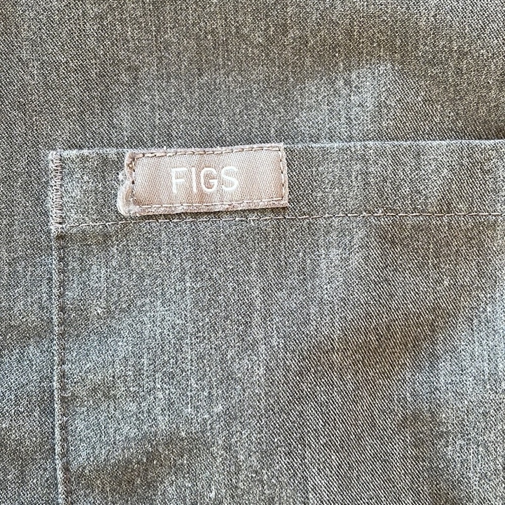 Figs gray size small euc. Catarina top and jogger bottom - Picture 6 of 8